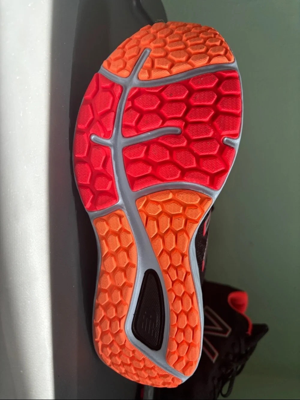 New Balance Women’s Black & Coral Athletic Running Shoes Size 9 WIDE - Picture 3 of 7